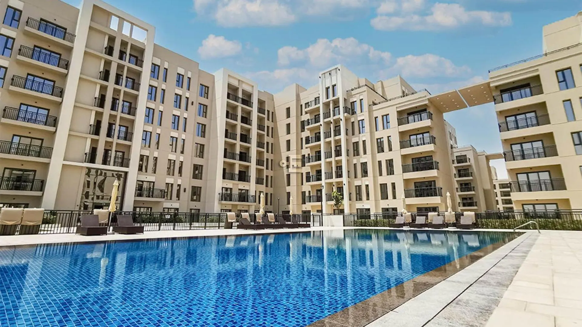 Modern Minimalist 1Br Hayat Blvd Prime Spot Apartment Dubai